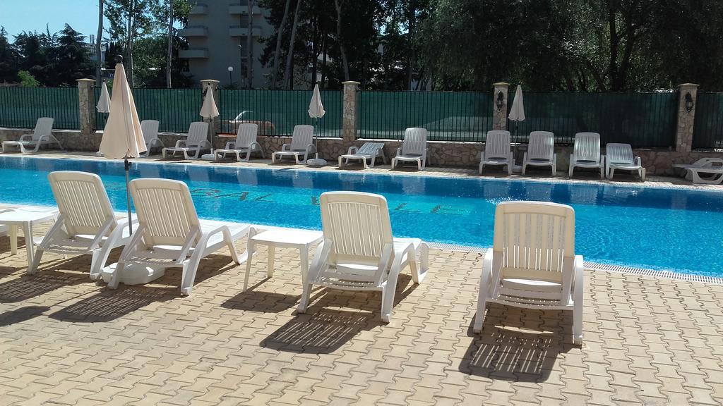 Global Ville Apartcomplex Сонячний Берег Екстер'єр фото